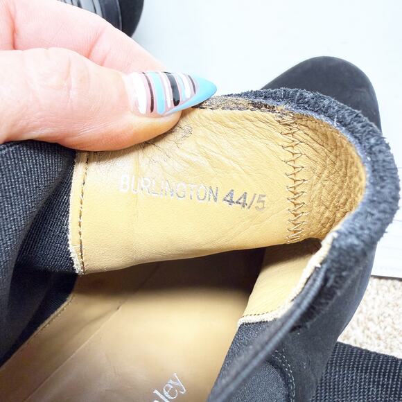 NWOB Russell & Bromley Black Suede Chelsea Boots Men’s Sz 44.5 Made in Portugal main image 4